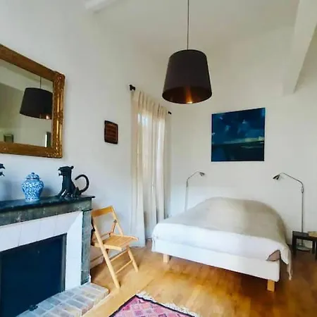 Private Parisian Home W/ Outdoor Space Pensionat Paris